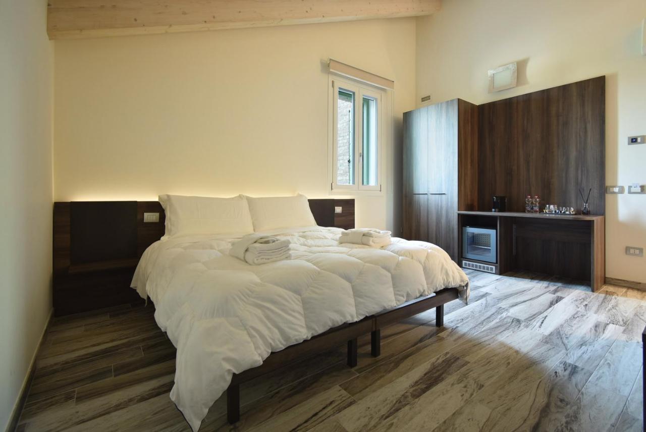 Royal Garden Luxury Rooms Padua Exteriör bild